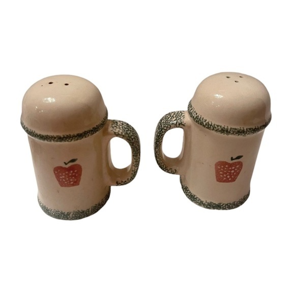 Apple Salt and Pepper Shakers - Picture 4 of 7